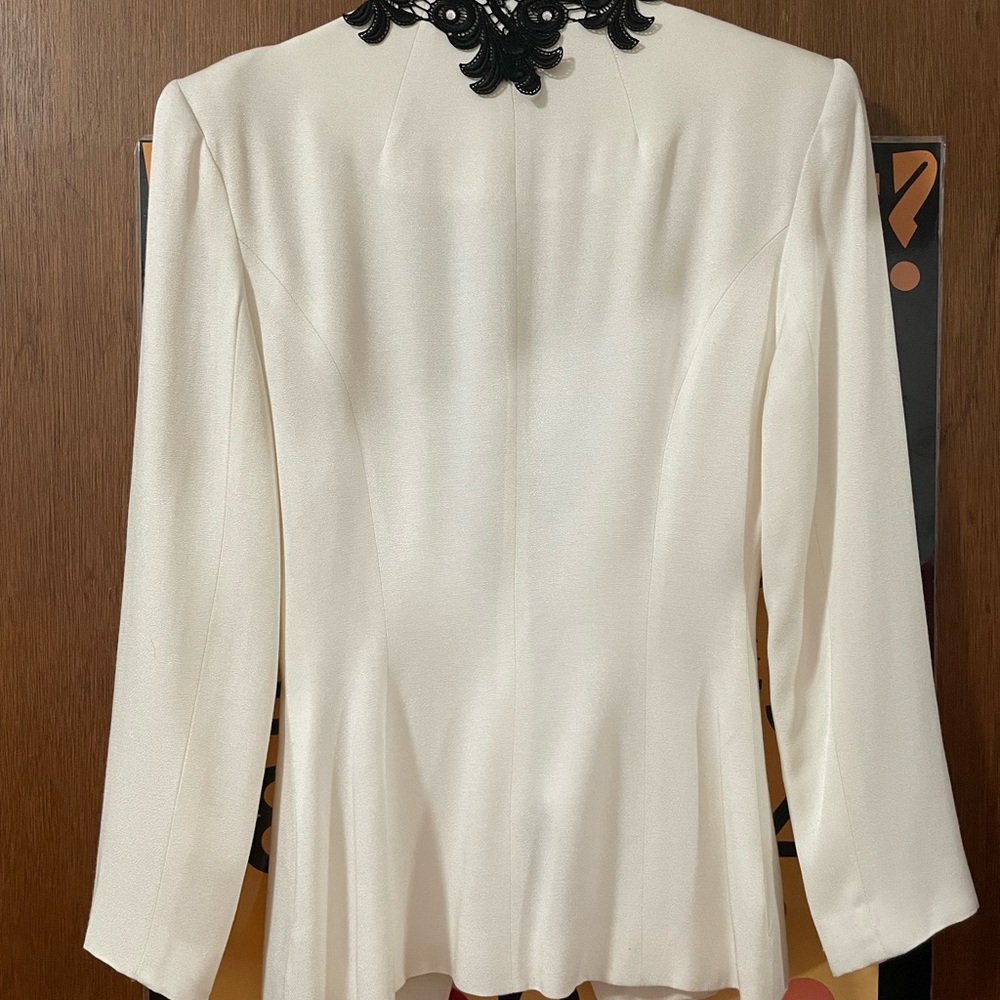 Ornate Blazer - Picture 6 of 10